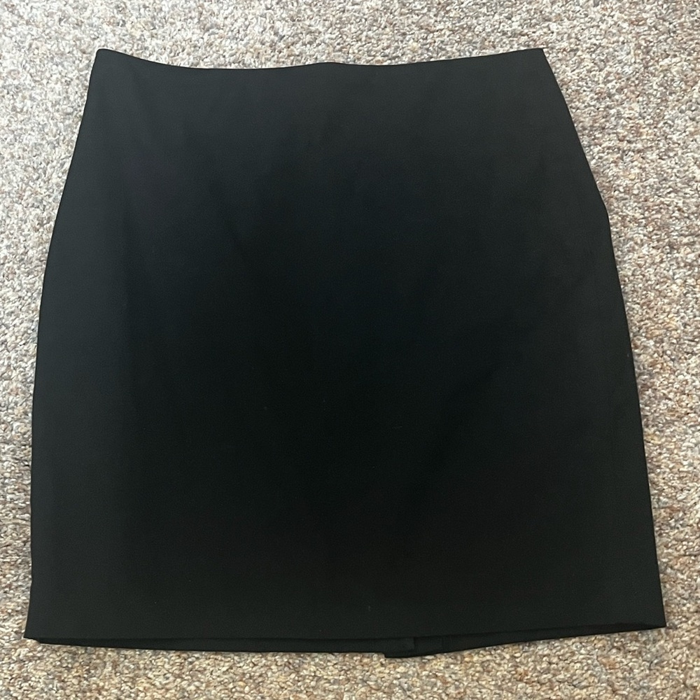 ⭐️EUC - Banana Republic - Black lined Skirt - Womans Size 6